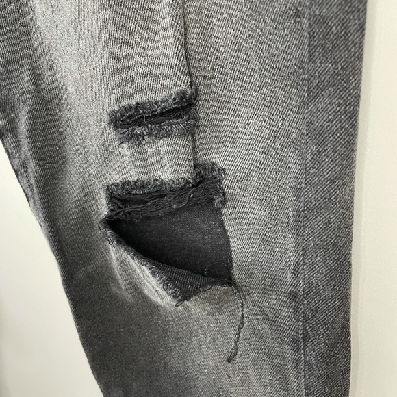 Miss poured in blue NWT distressed high waisted ankle jeans - Picture 3 of 8